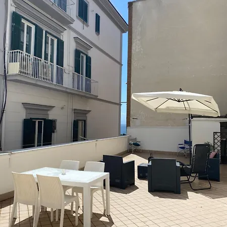 Casa Vacanza Vista Mare Chiaia 那不勒斯