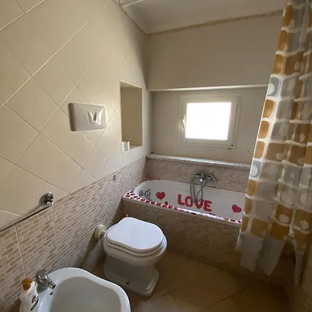 Casa Vacanza Vista Mare Chiaia 公寓 *