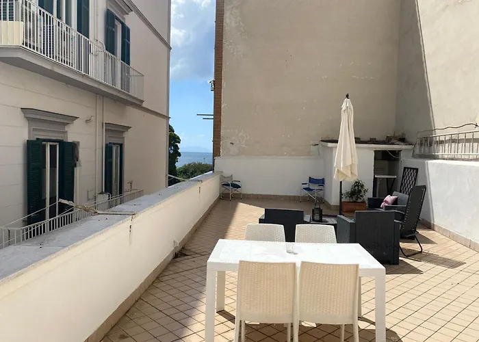 Casa Vacanza Vista Mare Chiaia *